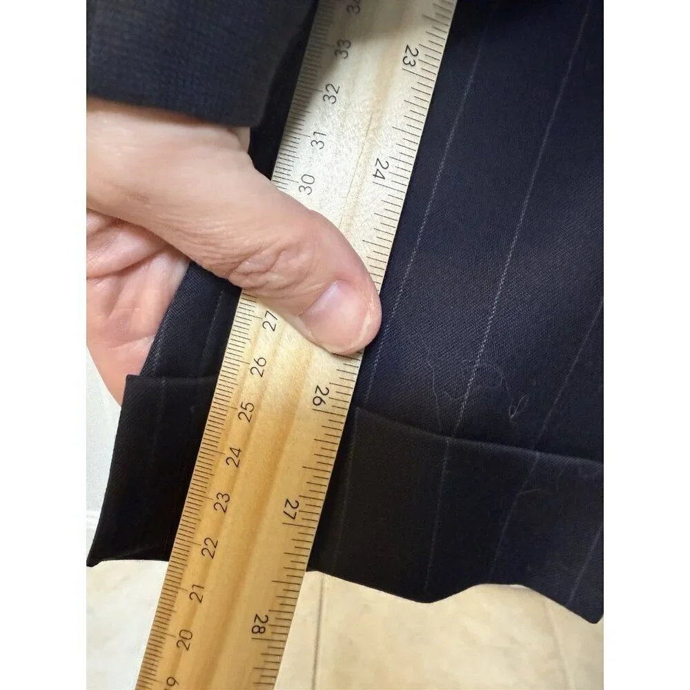 Jos A Bank Men’s Suit Navy Pinstripe Size 44R Travelers Edition 100 % Wool EUC